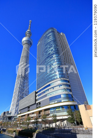 [東京] 晴空萬裡的東京晴空塔和東塔（東京晴空街道） 119379090