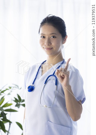 Healthcare worker woman 119379531