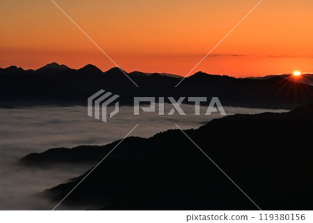 丹波高見城遺址的雲海 119380156