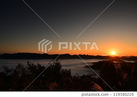 Sea of clouds from the ruins of Tanba Takami Castle 119380220