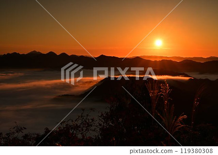 Sea of clouds from the ruins of Tanba Takami Castle Sea of clouds from the ruins of Tanba Takami Castle 119380308