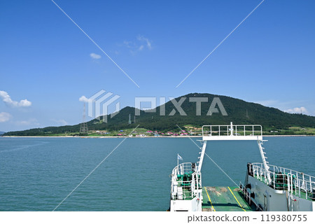 [Korea/Jeollanam-do] Ferry connecting 1004 islands in Shinan County, Maehwado Island and outlying islands 119380755
