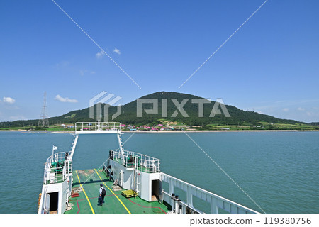 [Korea/Jeollanam-do] Ferry connecting 1004 islands in Shinan County, Maehwado Island and outlying islands 119380756