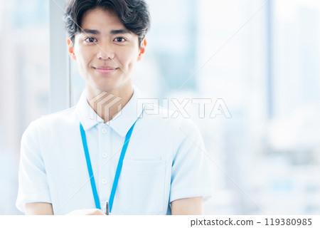 care staff man 119380985