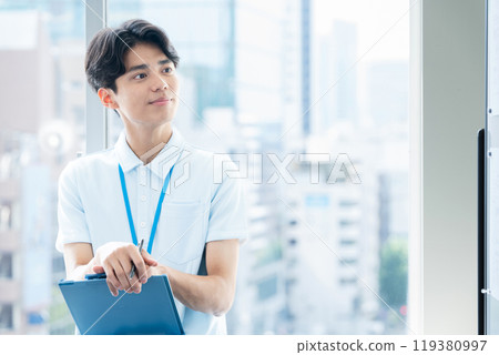 care staff man 119380997