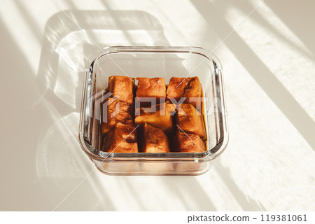 Prepare sweet simmered pumpkin 119381061