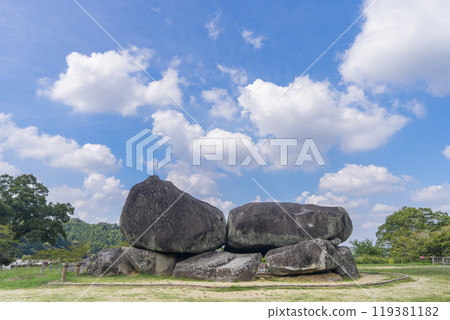 Ishibutai Kofun shining against the clear blue autumn sky Ishibutai Kofun shining against the clear blue autumn sky 119381182