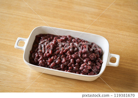 Prepared bean paste 119381670