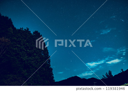 Mountains and starry sky photographed in early October in Horado, Seki City, Gifu Prefecture Mountains and starry sky photographed in early October in Horado, Seki City, Gifu Prefecture 119381946