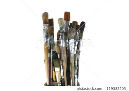 Paintbrushes of different sizes and colors isolated on white 119382203