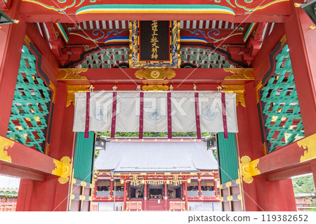 Shiogama Shrine gate and corridor 119382652