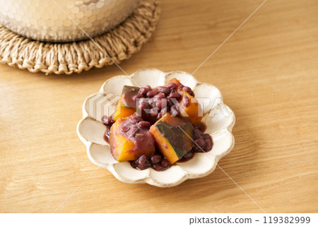 Simmered cousin of pumpkin 119382999