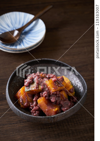 Simmered cousin of pumpkin 119383007