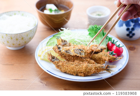 Fried Shishamo roe 119383908