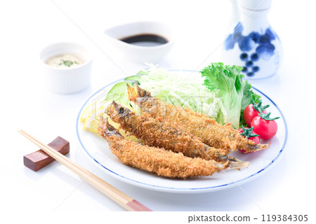 Fried Shishamo roe (white background) Fried Shishamo roe (white background) 119384305