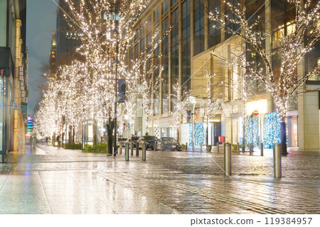 丸之內燈飾雨3/3 119384957