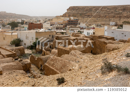 View from top of hill to Berber Muslim village of Ghomrassen, Tataouine 119385012