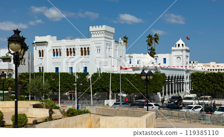 Building Office of Religions in Tunisian capital on Kasbah Square 119385110