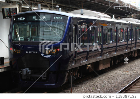 Direct to JR Saikyo Line: Sotetsu Main Line 12000 Series train (train bound for Ikebukuro) Direct to JR Saikyo Line: Sotetsu Main Line 12000 Series train (train bound for Ikebukuro) 119387152