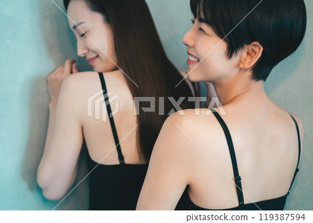 女性背部護理 119387594