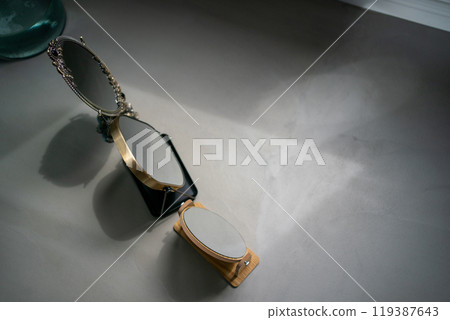 Desktop mirror 119387643