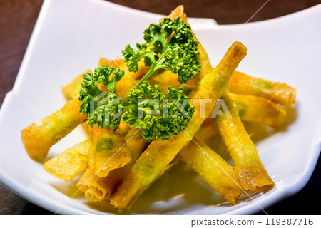 香脆可口的毛豆起司春捲 119387716