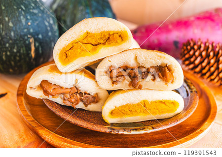 Pumpkin and mushroom oyaki 119391543