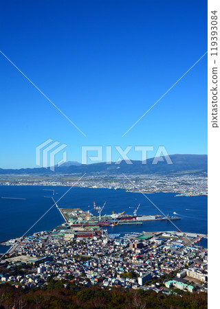 天氣晴朗時，函館山的壯麗景色 119393084