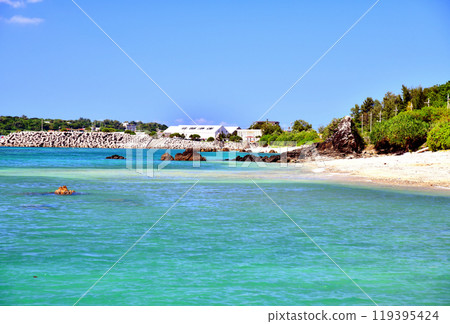 Gorilla Chop / Totome Stone, overlooking the Sakimotobu Green Space (Motobu Town, Okinawa Prefecture) [2024.10] 119395424