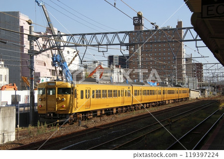 山陽本線115系(2門4車廂列車/山口地區:岩國⇔下關) 山陽本線115系(2門4車廂列車/山口地區:岩國⇔下關) 119397224