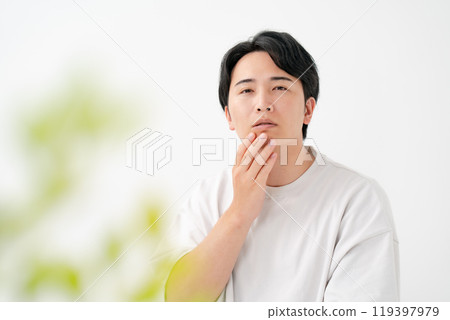 Men suffering from skin problems, beard 119397979