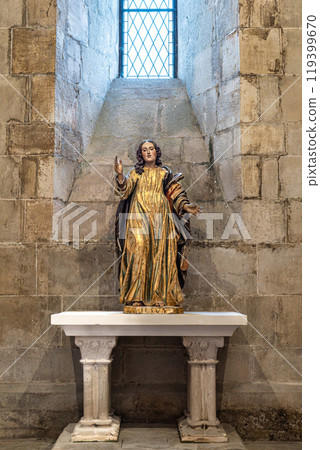 Interior of Alcobaca monastery, Mosteiro de Santa Maria de Alcob 119399670
