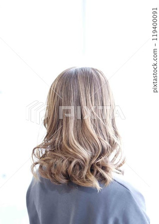 No bleaching, cool, bright colors + feminine style! 119400091