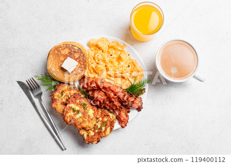 Full American Breakfast with scrambled eggs 119400112