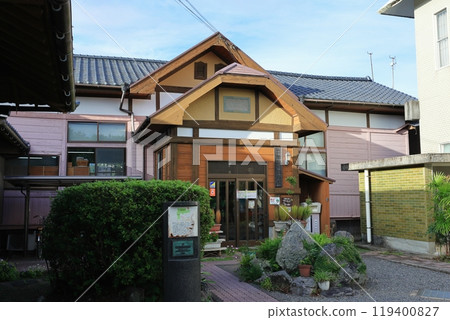 The exterior of Kajiki Library in Aira City, Kagoshima Prefecture 119400827