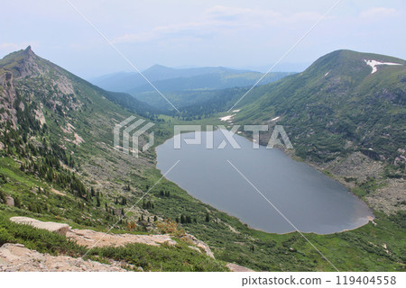 Mountain lake Zolotarnoye in Ergaki nature park Mountain lake Zolotarnoye in Ergaki nature park 119404558
