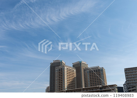 Tower apartment under the autumn sky 119408983