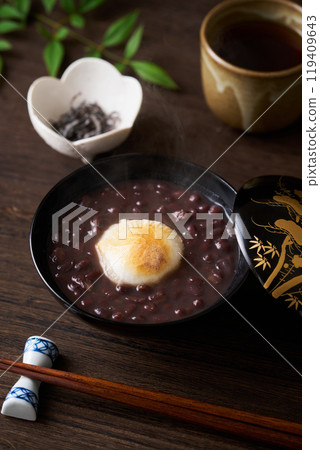 Zenzai of round mochi Zenzai of round mochi 119409643