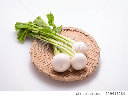 Fresh turnip 119413284