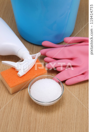 Citric acid cleaning image Citric acid cleaning image 119414755