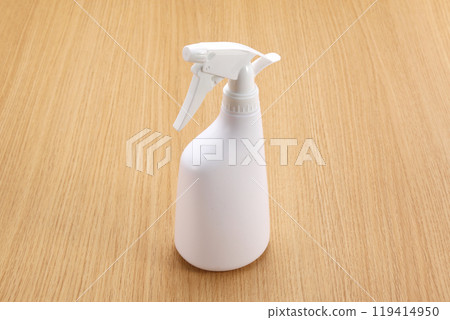 Spray bottle 119414950