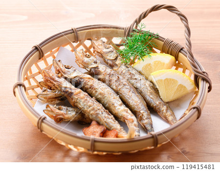 Deep-fried shrimp shishamo 119415481