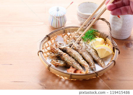 Deep-fried shrimp shishamo 119415486