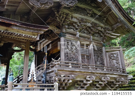 日本最複雜的屋頂神社：岡田神社與大瀧神社 119415555