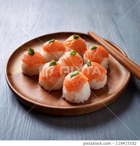 美味的鹹鮭魚飯糰 119415582