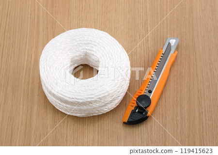 Packing rope and cutter Packing rope and cutter 119415623