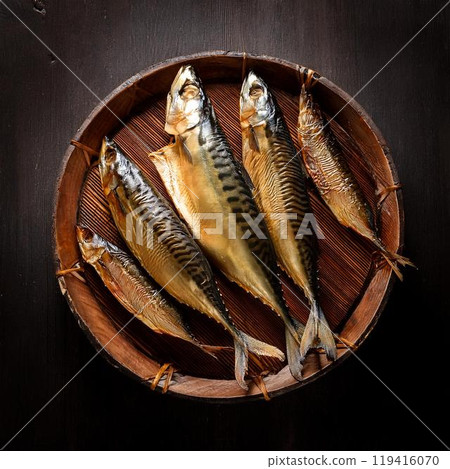 隔夜風乾的鯖魚，看起來很美味 119416070