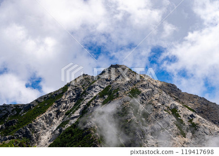 Mt. Kaikoma in the summer sky Mt. Kaikoma in the summer sky 119417698