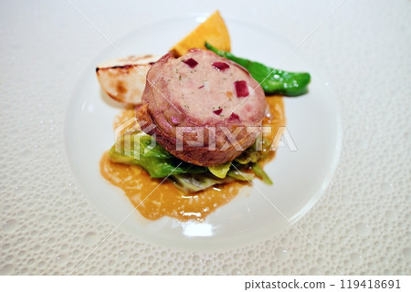 Pan-fried Hokkaido beef fillet 119418691