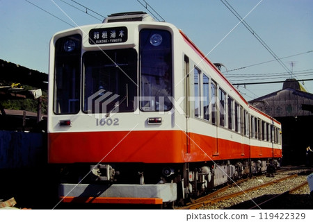 Hakone Tozan Railway, 1000 series, early appearance of 1002-1001, Iryuda Depot, October 25, 1981 119422329
